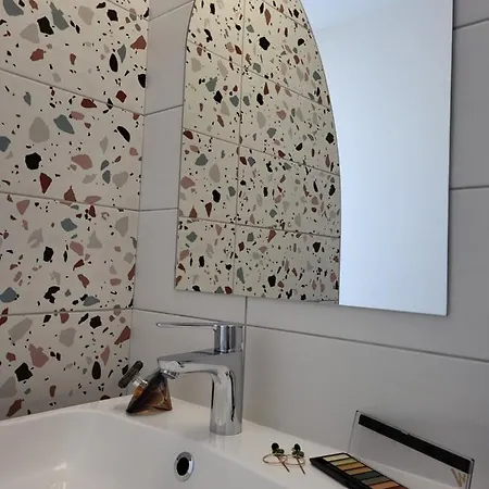 Mage - La Grenette 3*