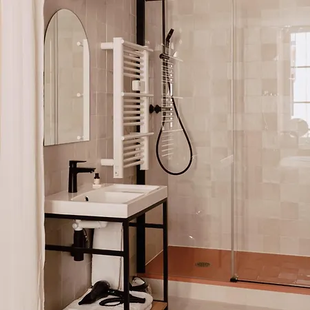 Mage - La Grenette 3*